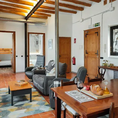 Apartment Les Voltes I - 2bd Hidden Gem In Hilltop Wine Village *