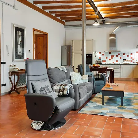 Apartment Les Voltes I - 2bd Hidden Gem In Hilltop Wine Village *