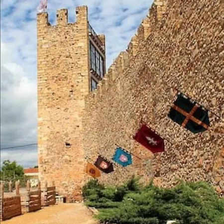 Apartment Les Voltes I - 2bd Hidden Gem In Hilltop Wine Village *