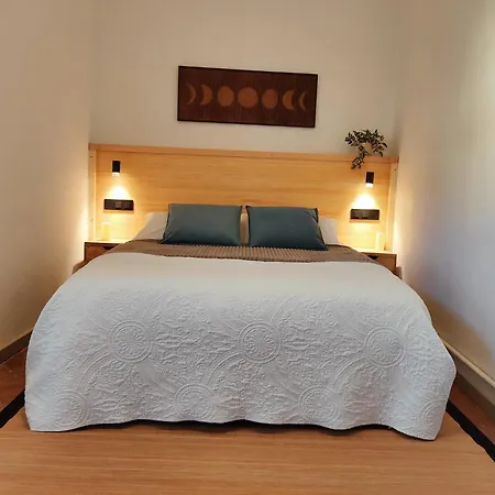 Apartment Les Voltes I - 2bd Hidden Gem In Hilltop Wine Village Barbara