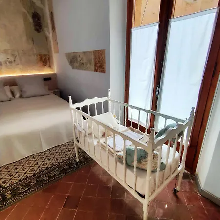 Apartment Les Voltes I - 2bd Hidden Gem In Hilltop Wine Village *